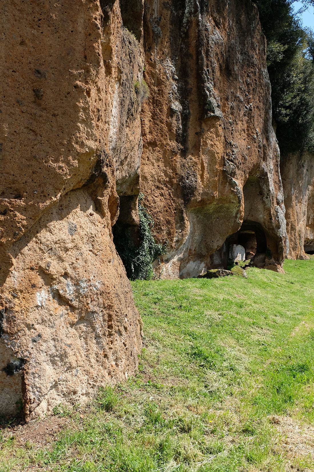 Cosa vedere nella Tuscia - Sutri tombe etrusche