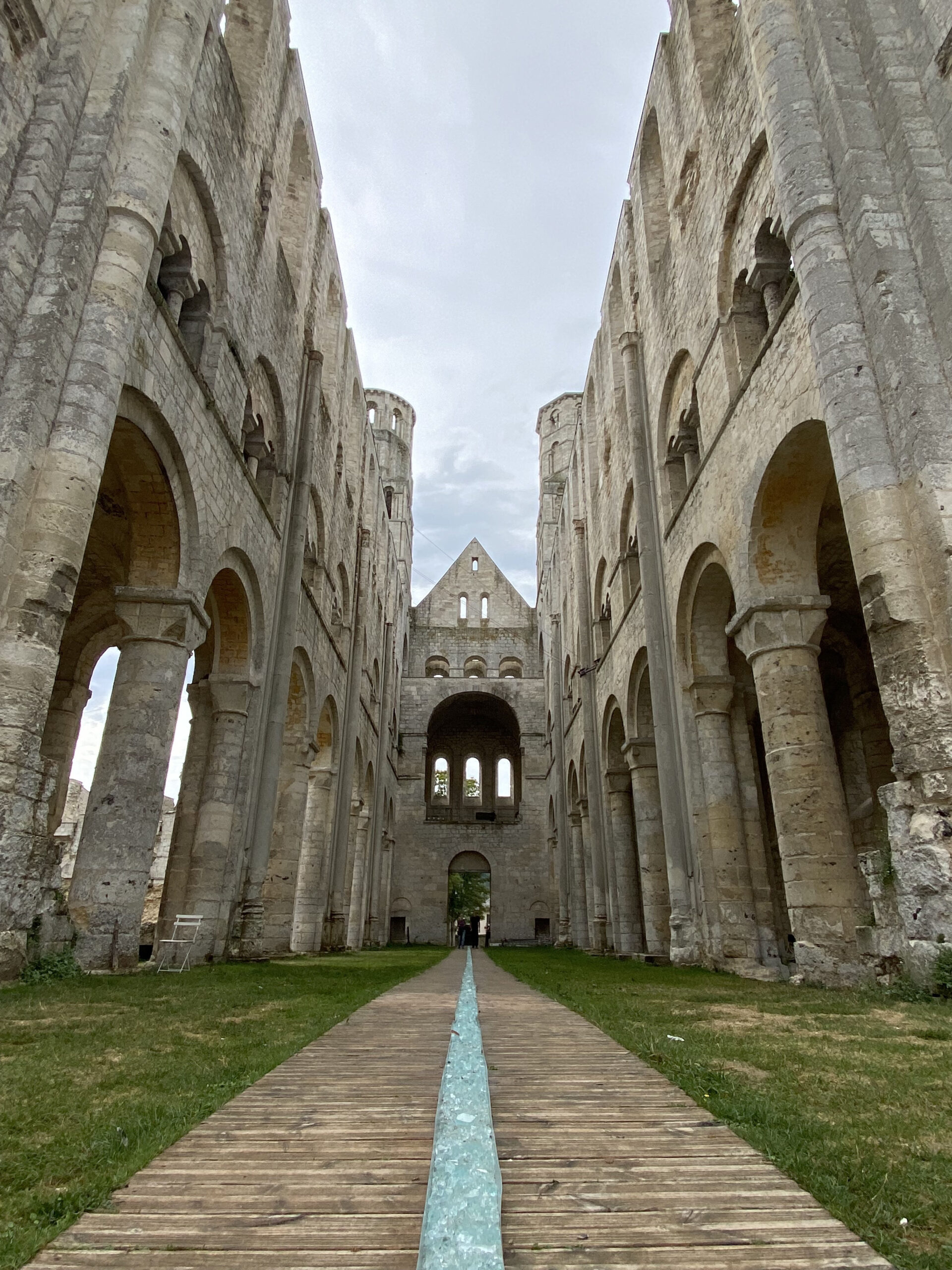 44 - Normandia e Bretagna in macchina il nostro itierario - Abbazia de Jumiege_3