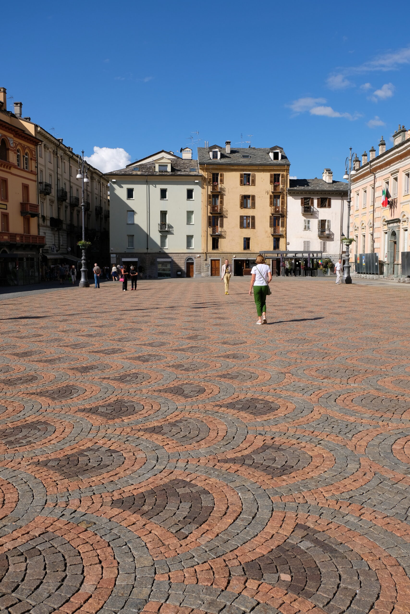 8 cose da vedere ad Aosta - Piazza Chanous